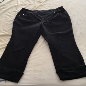 Black belle by Kim Gravel capris